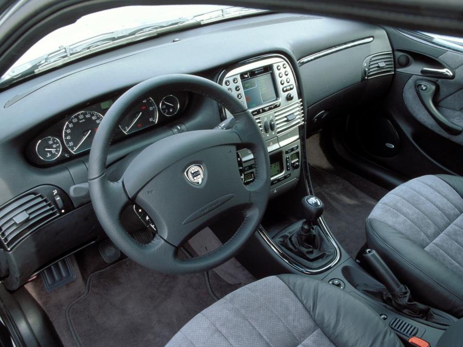  Lancia Lybra Intensa 2002 года  (фото 4 из 4)
